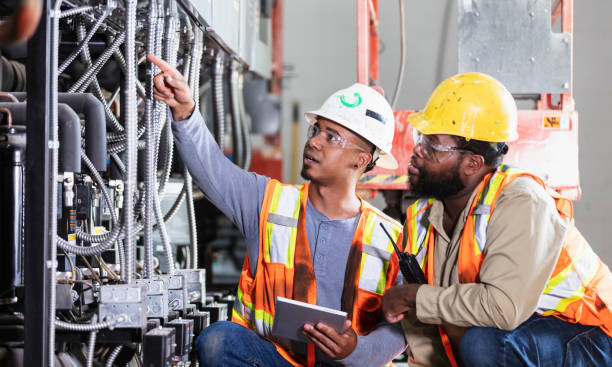 Best Local Electrician Companies  in Newton Falls, OH